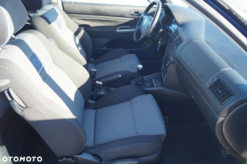 Volkswagen Golf - 13