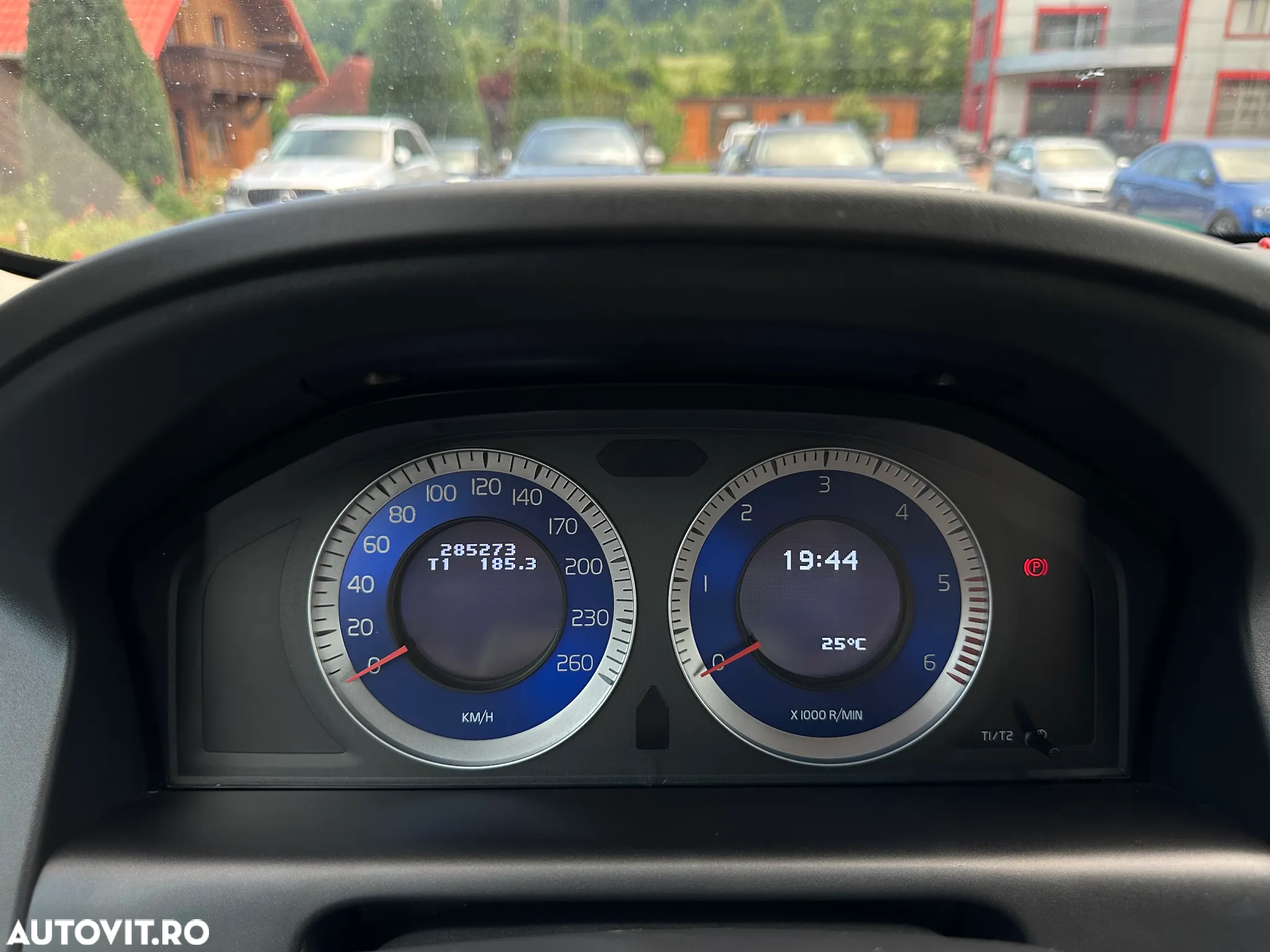 Volvo XC 60 D5 AWD Aut. RDesign - 36