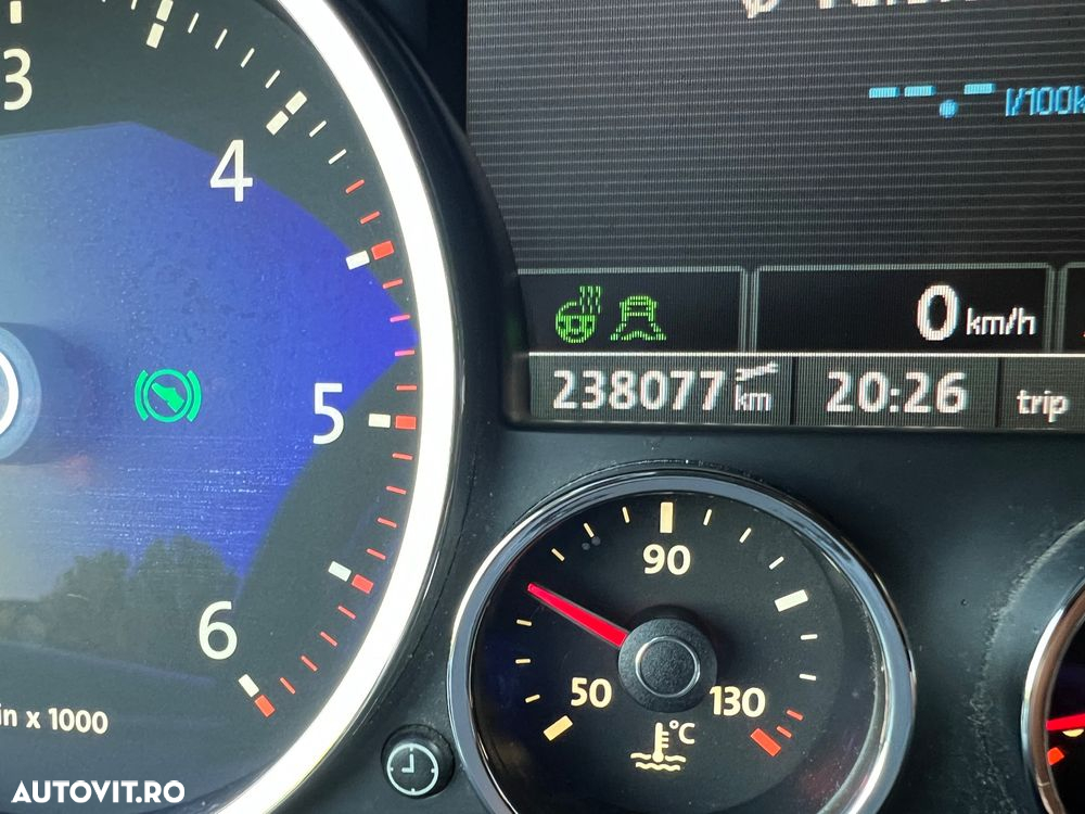 Volkswagen Touareg 3.0 V6 TDI DPF Automatik Individual - 37