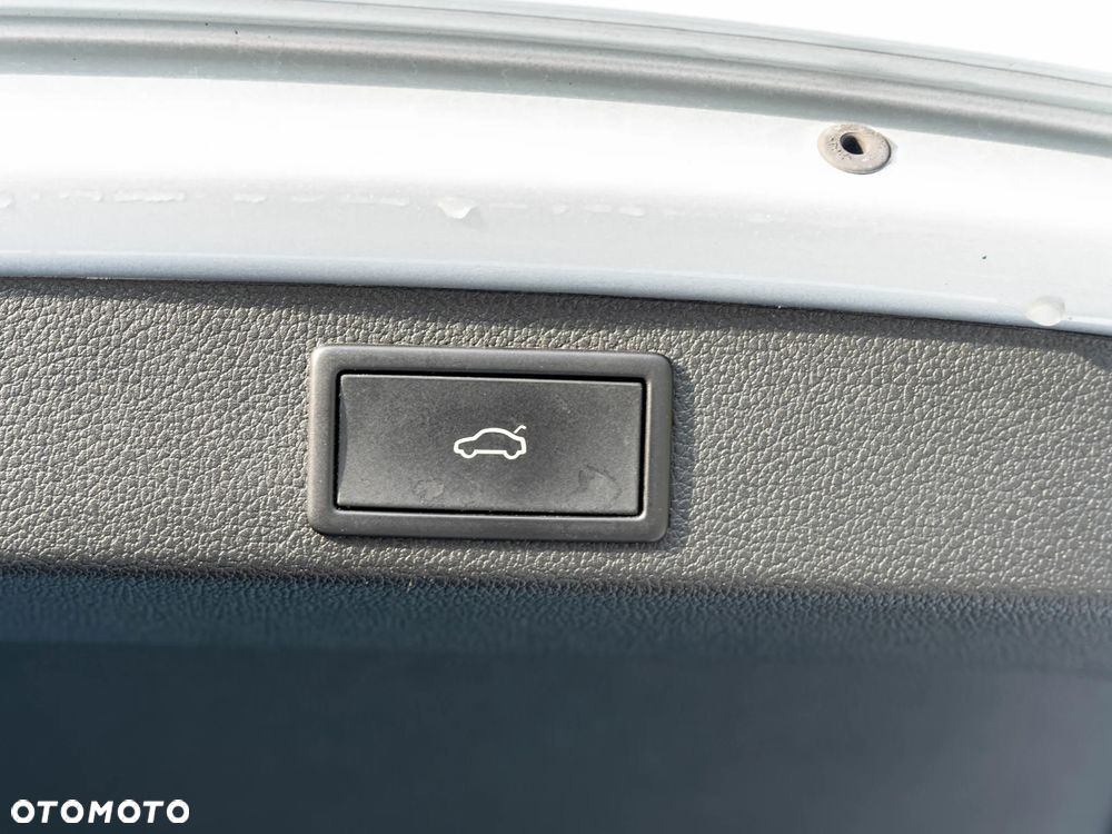 Skoda Superb 2.0 TDI SCR Ambition DSG - 16