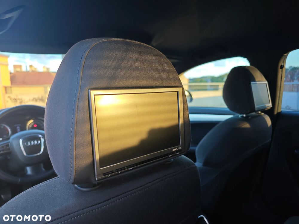 Audi A4 Limousine - 5