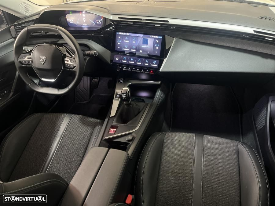 Peugeot 308 1.2 PureTech Allure Pack - 25