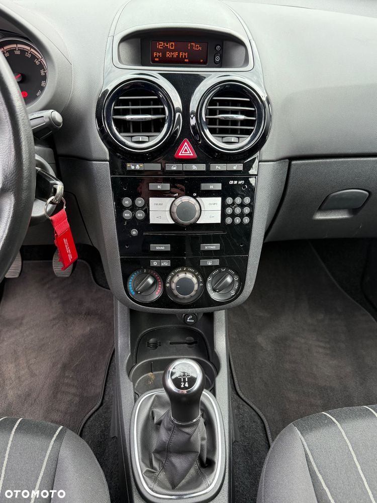 Opel Corsa 1.2 16V Cosmo - 22