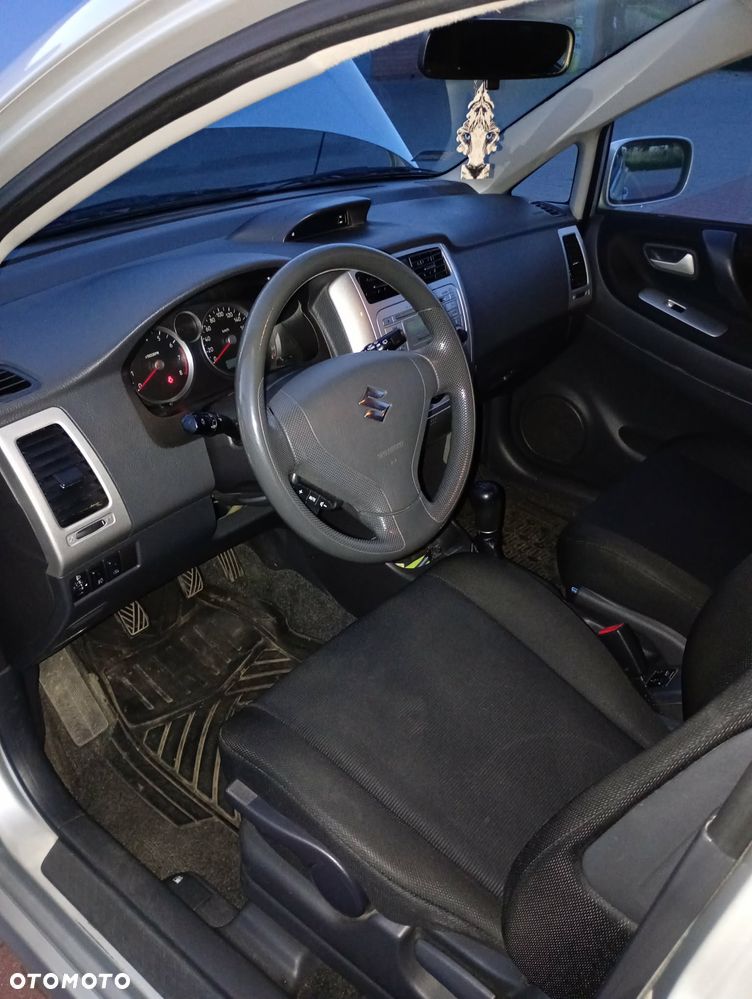 Suzuki Liana 1.6 Comfort - 11