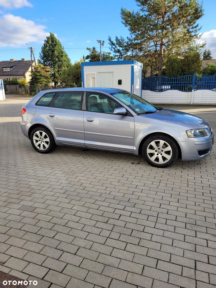Audi A3 Sportback - 4