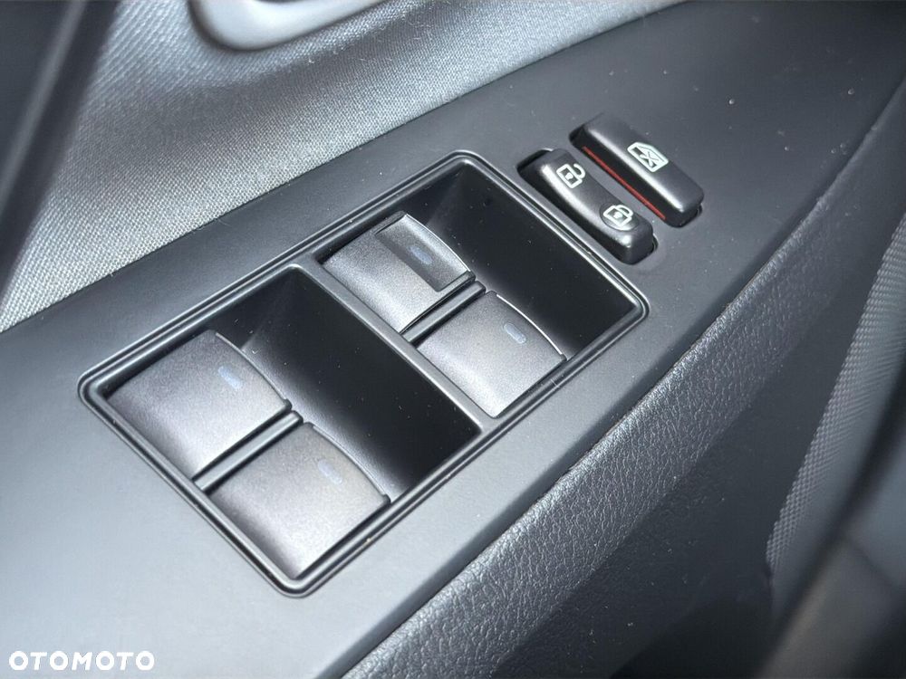 Toyota Avensis 2.0 D-4D Premium - 26