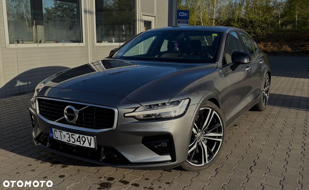 Volvo S60 T5 R-Design - 3