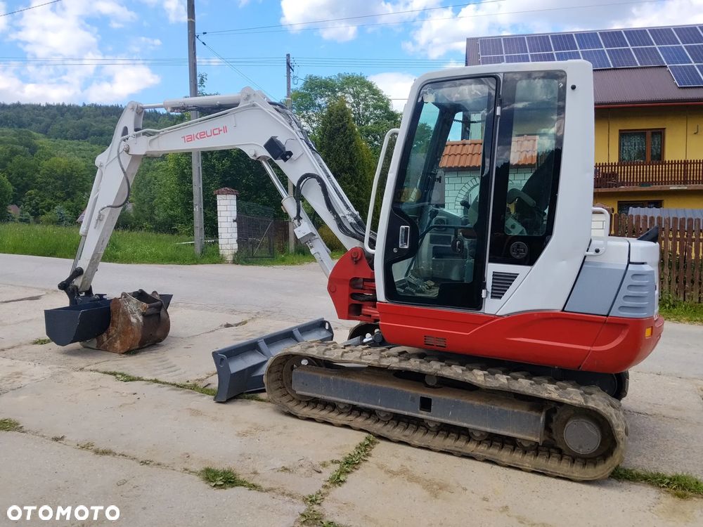 Takeuchi tb 250 - 6