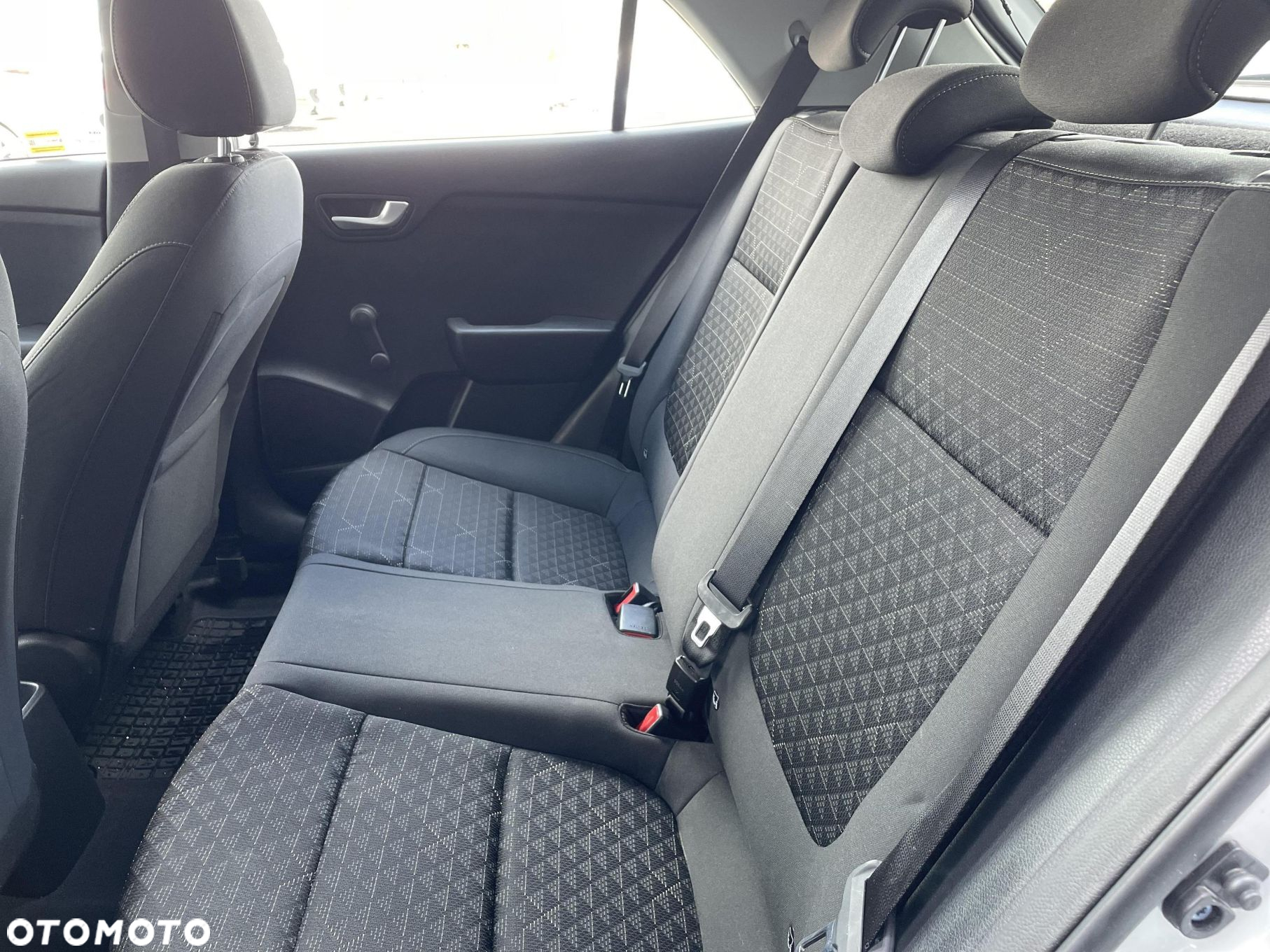 Kia Rio 1.2 M - 16