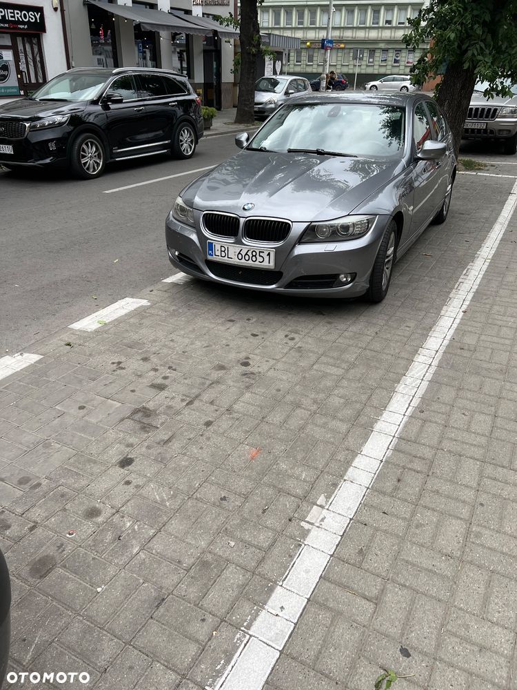 BMW Seria 3 318i - 5