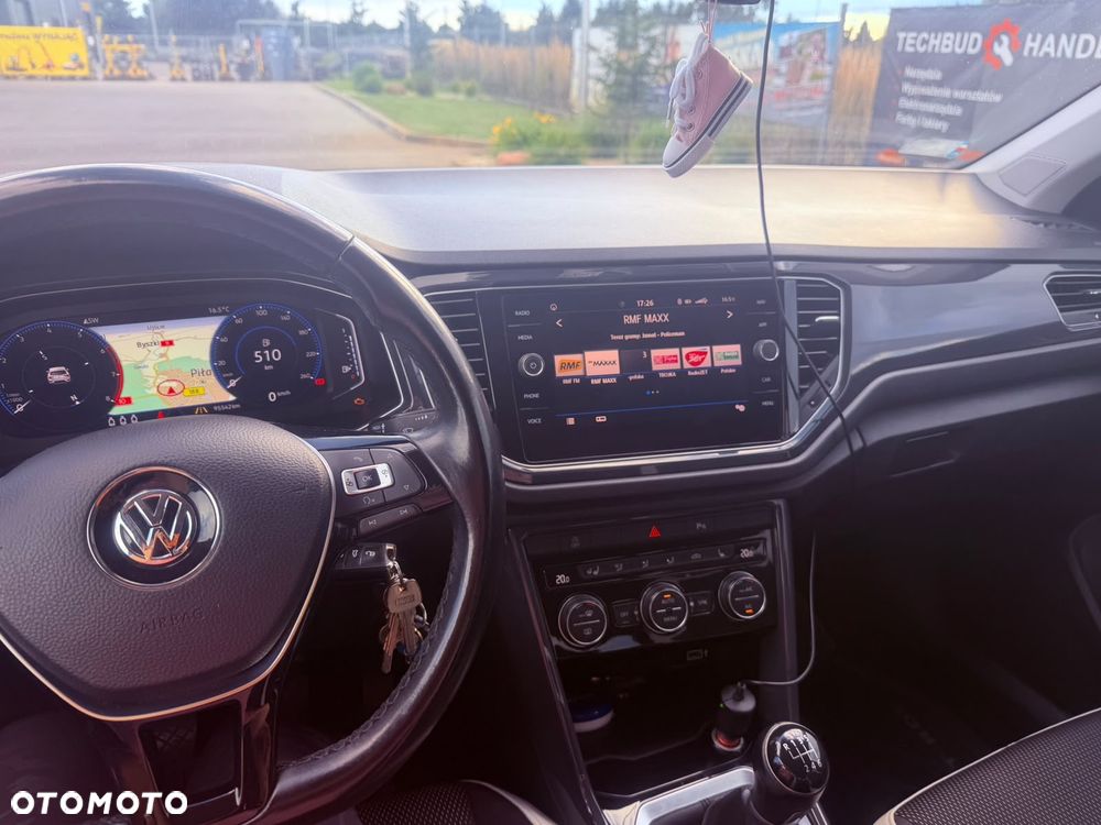 Volkswagen T-Roc - 16