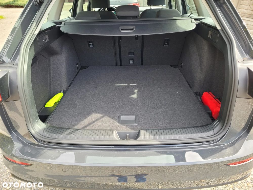 Volkswagen Golf - 23