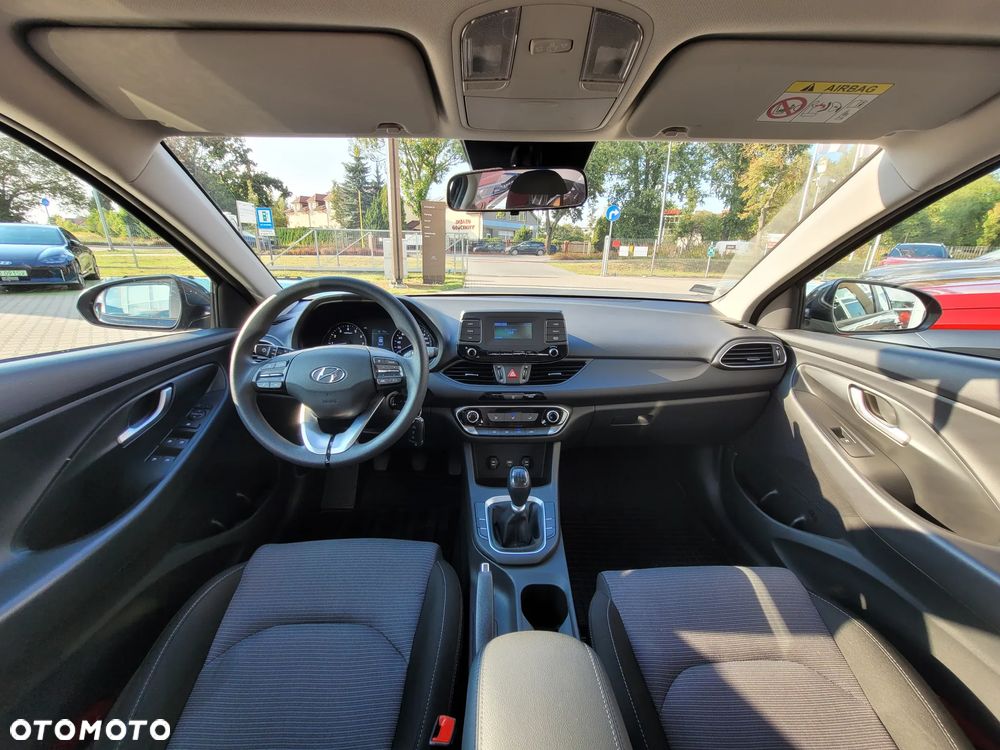 Hyundai i30 1.5 DPI Classic + - 9