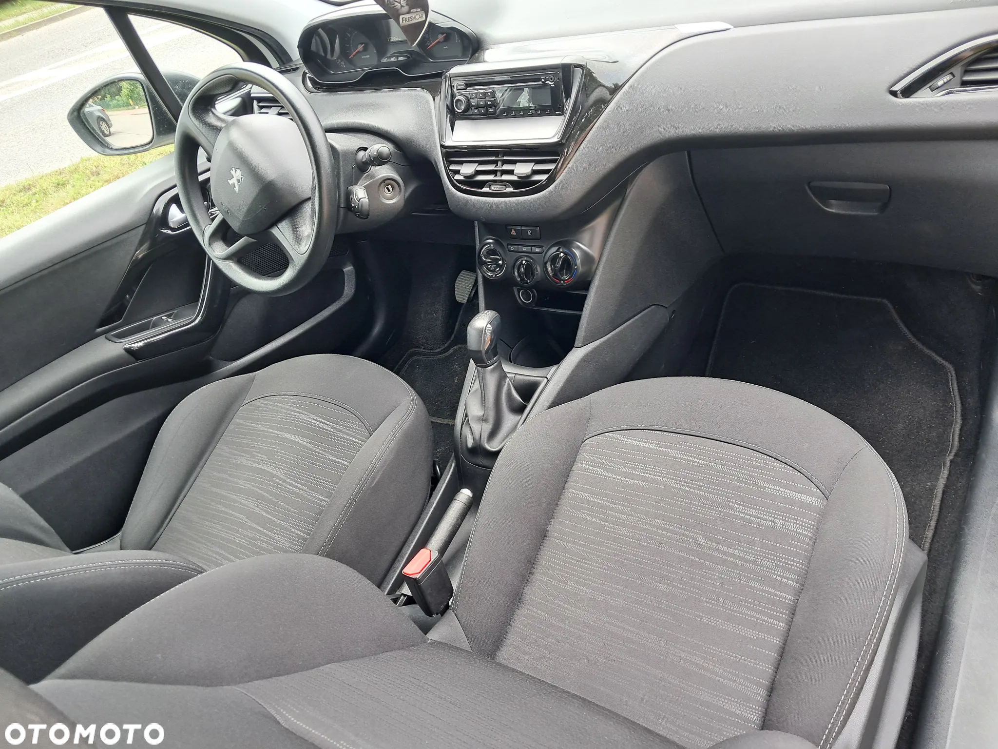 Peugeot 208 - 9