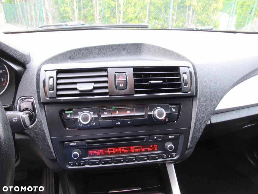 BMW Seria 1 114i - 12