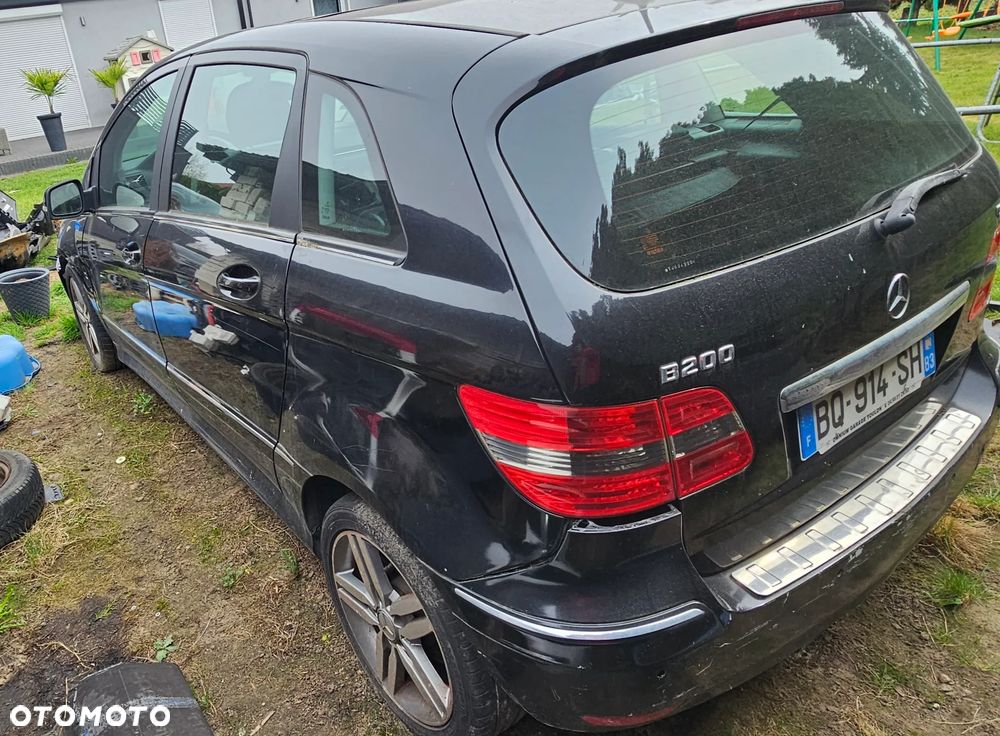 Mercedes-Benz Klasa B 200 CDI Autotronic - 4