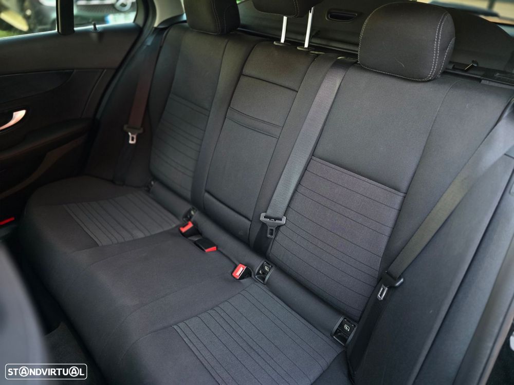 Mercedes-Benz C 180 d Station Avantgarde - 23