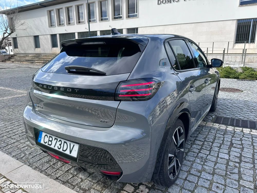 Peugeot e-208 GT - 7