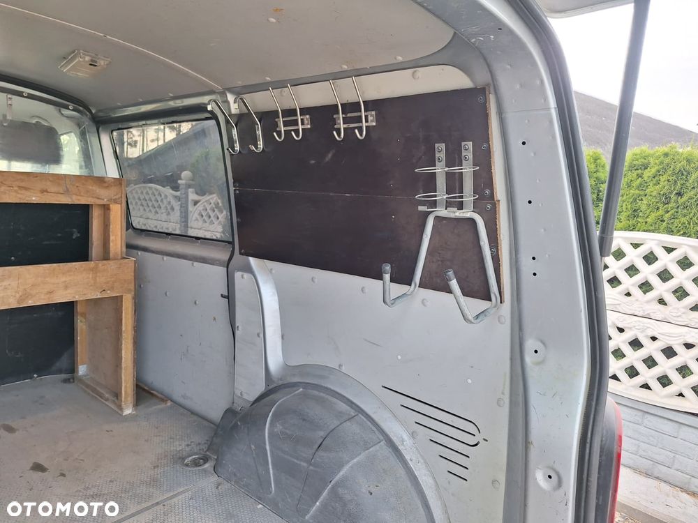 Volkswagen transporter t5 - 18