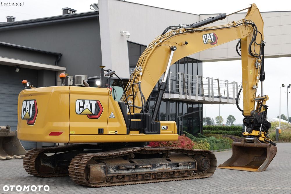 Caterpillar CAT 326 - 9
