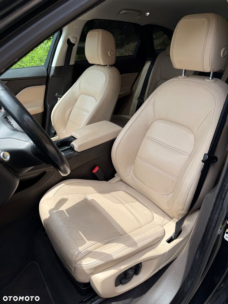 Jaguar F-Pace 2.0 i4D RWD R-Sport - 9