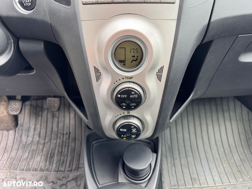 Toyota Yaris 1.4 D-4D Luna - 16