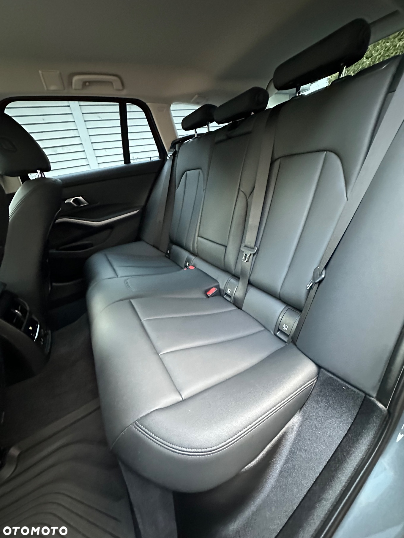 BMW Seria 3 318d Touring Sport Line - 26