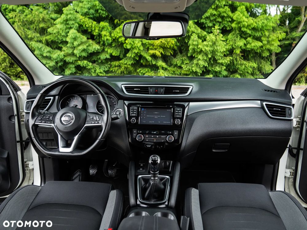 Nissan Qashqai 1.6 DIG-T N-Connecta - 32
