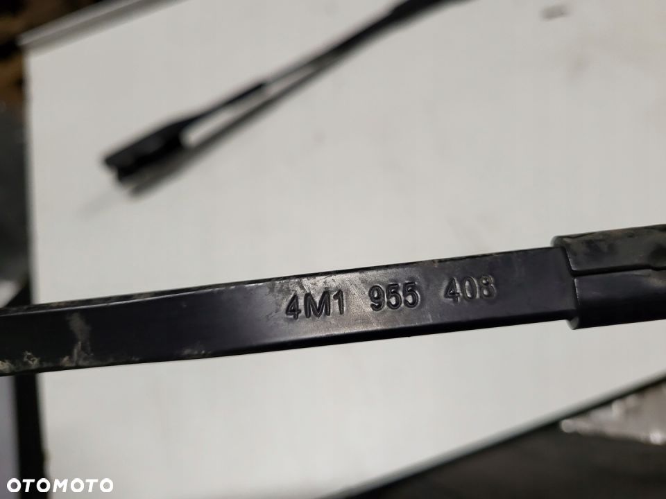 RAMIONA WYCIERACZEK AUDI Q7 II 4M1955407 4M1955408 - 4