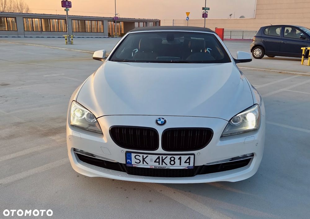 BMW Seria 6 650i - 8