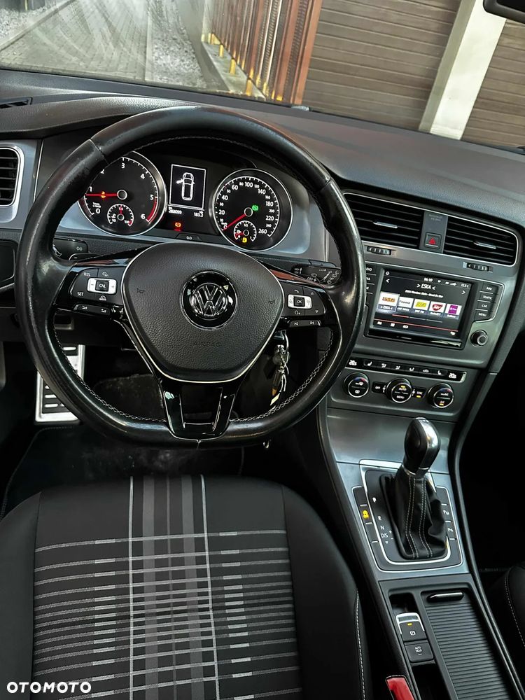 Volkswagen Golf 1.6 TDI BlueMotion Technology DSG Lounge - 5