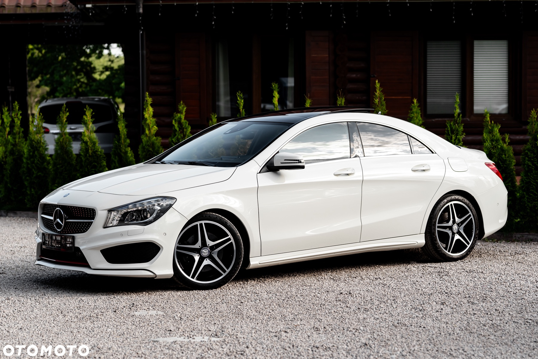 Mercedes-Benz CLA 250 7G-DCT AMG Line - 3