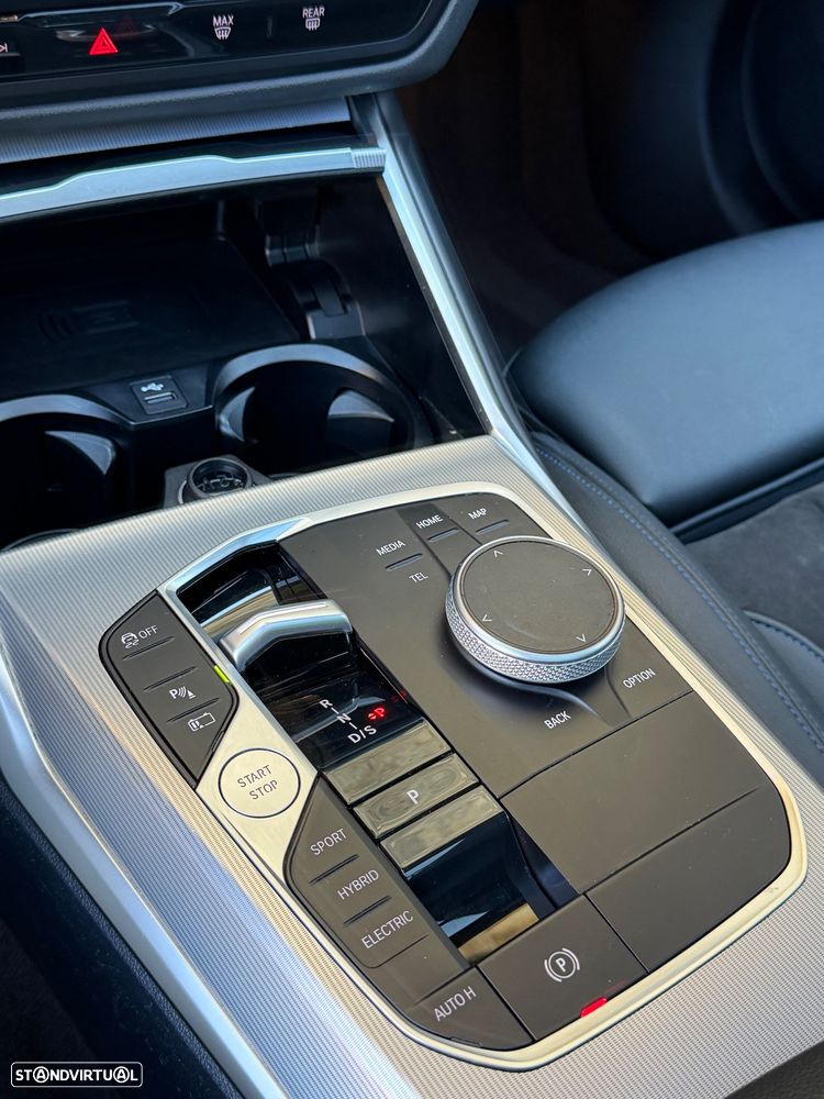 BMW 330 e xDrive Aut. M Sport - 32