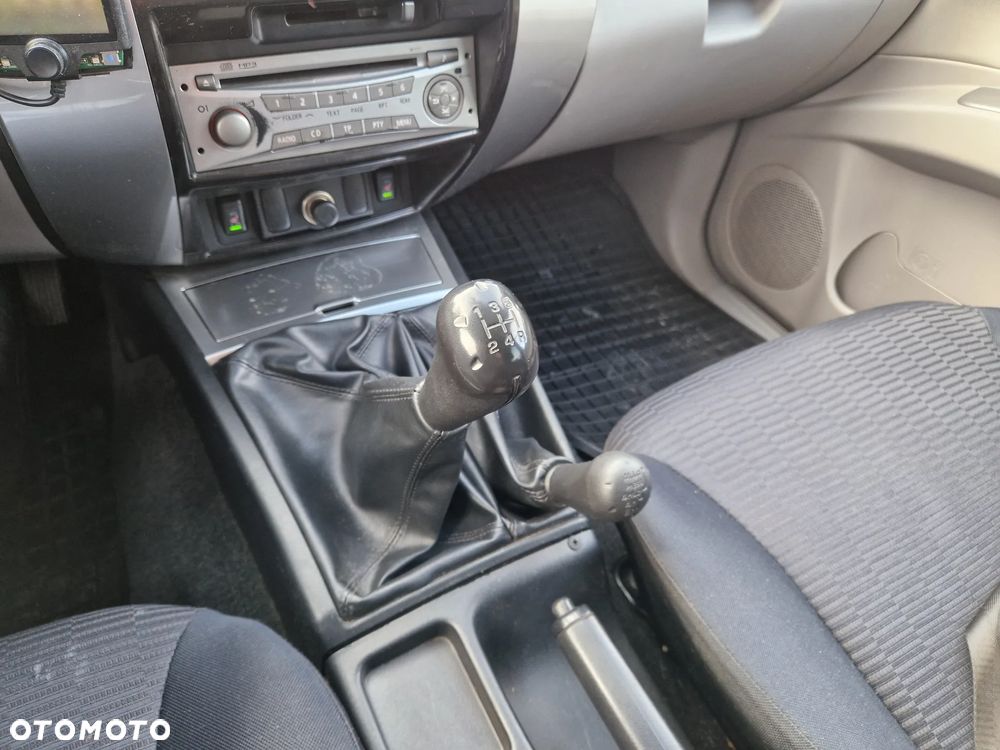 Mitsubishi Pajero Sport - 18