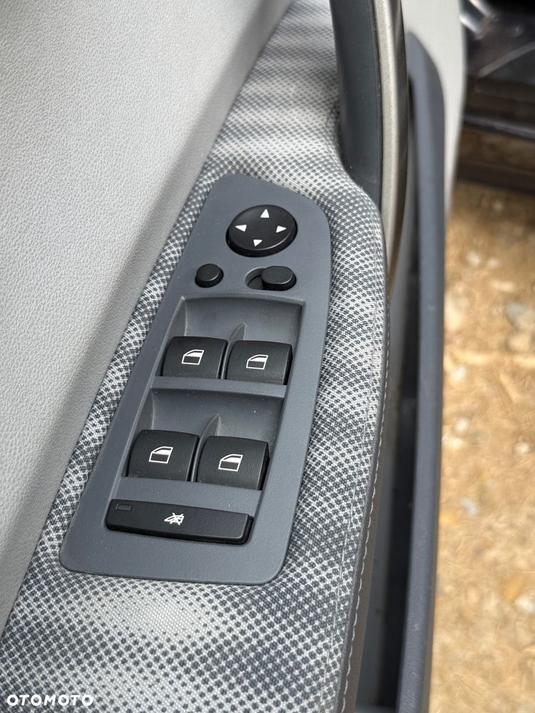 BMW Seria 1 - 16
