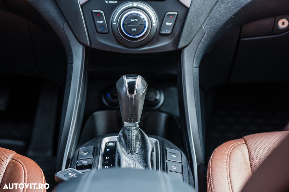 Hyundai Santa Fe 2.2 CRDi 4WD Automatik Premium - 18