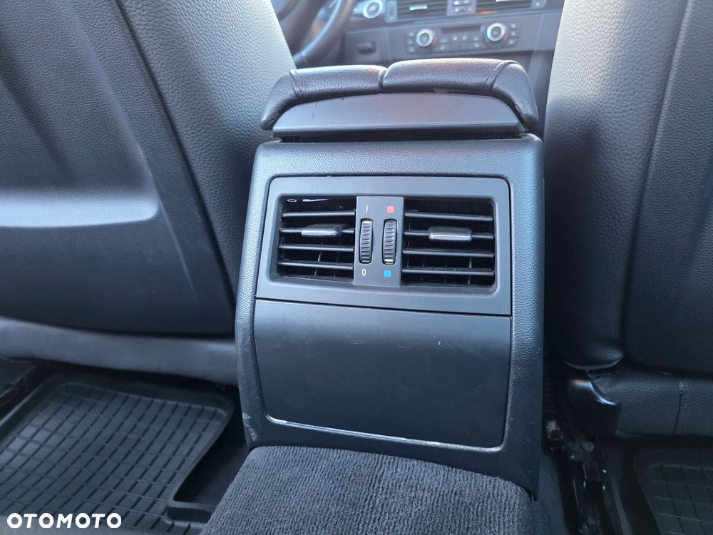 BMW Seria 3 318i Edition Lifestyle - 25