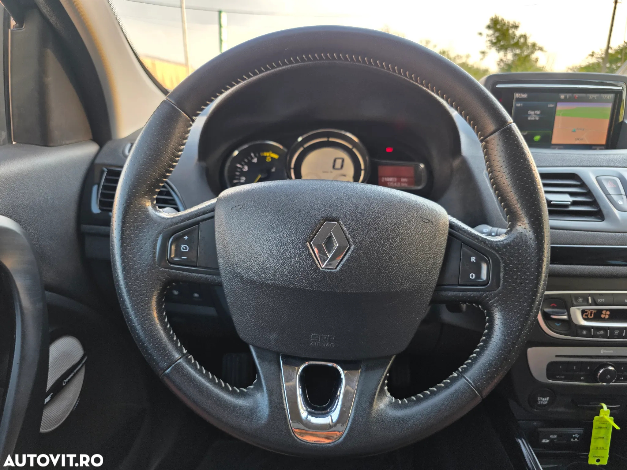 Renault Megane ENERGY dCi 110 Start & Stop Bose Edition - 30