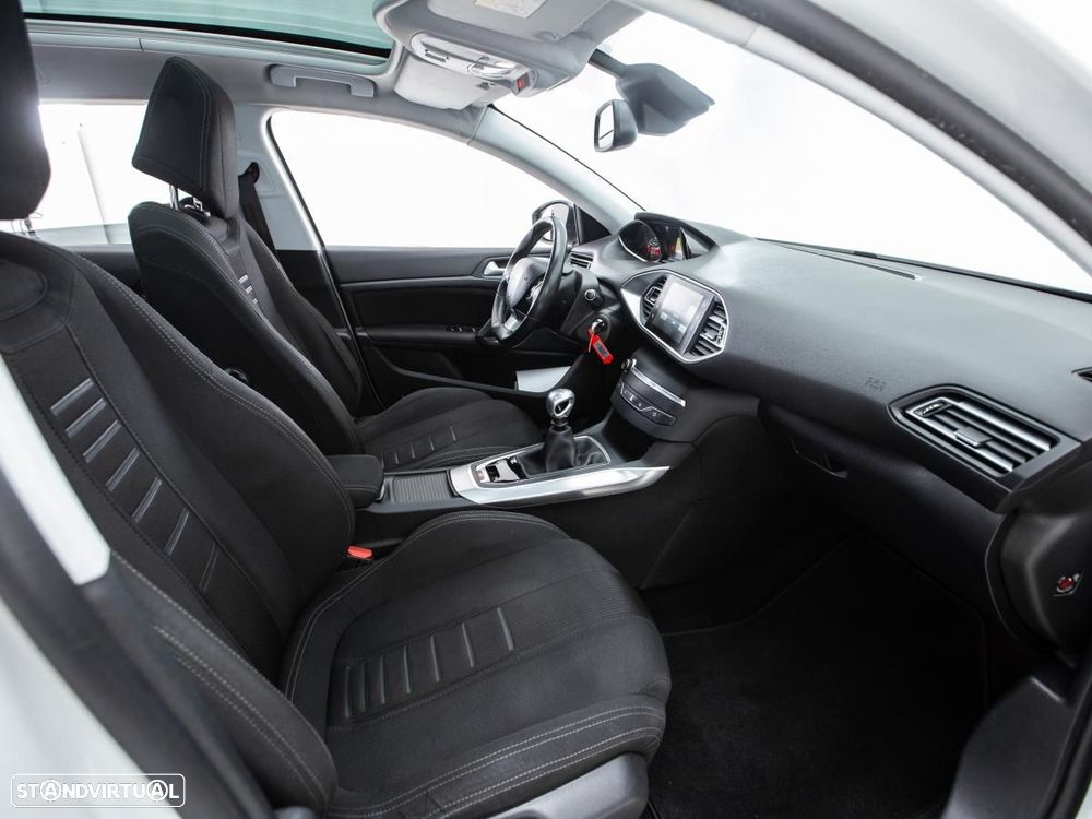 Peugeot 308 SW - 9