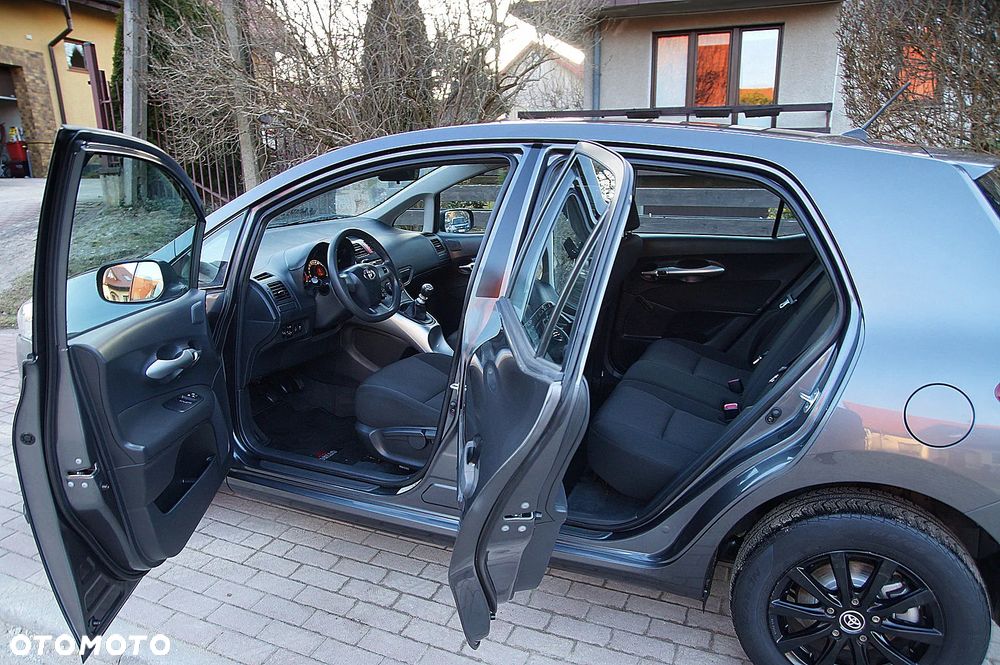 Toyota Auris 1.33 VVT-i - 14