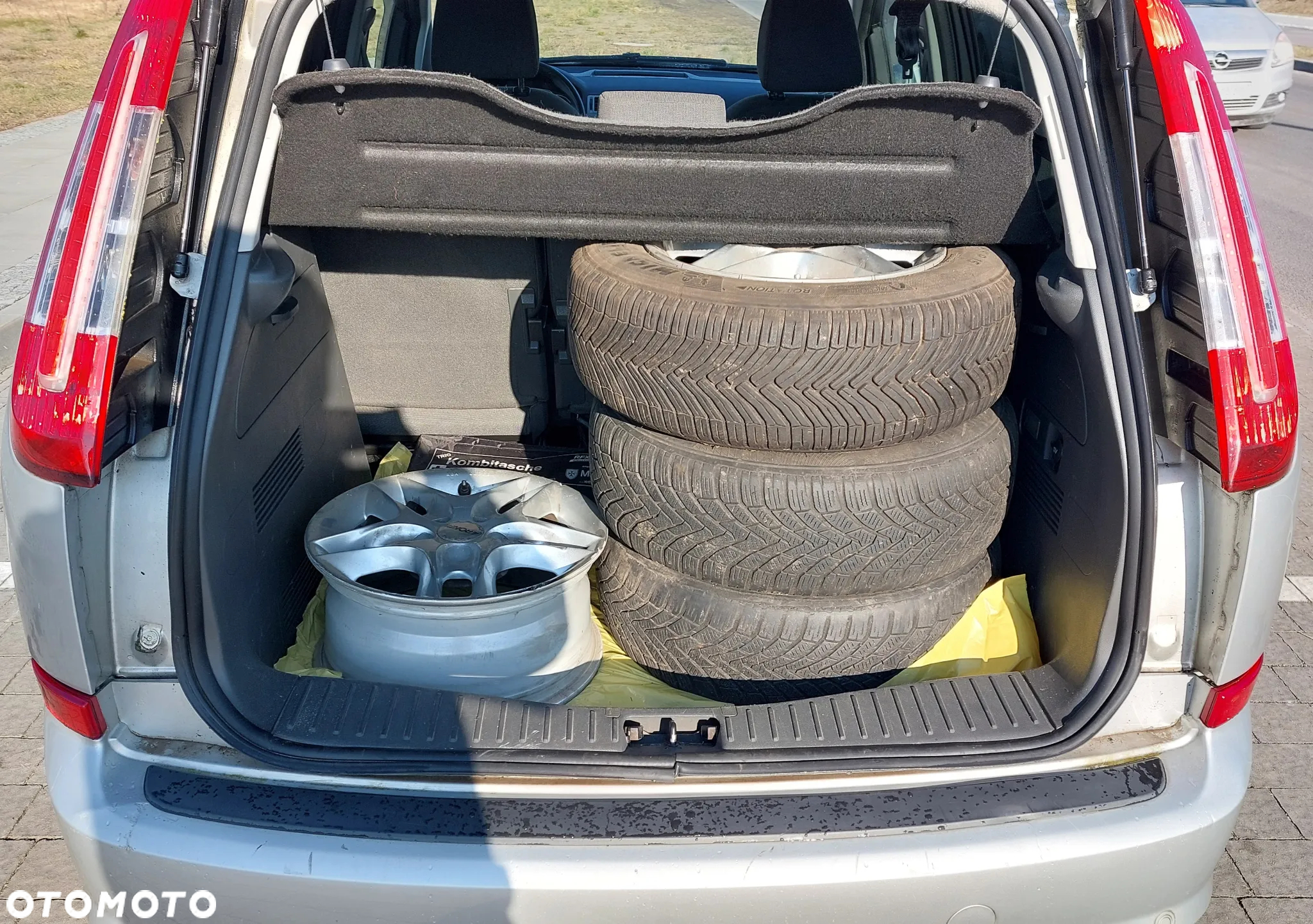 Ford Focus C-Max - 18