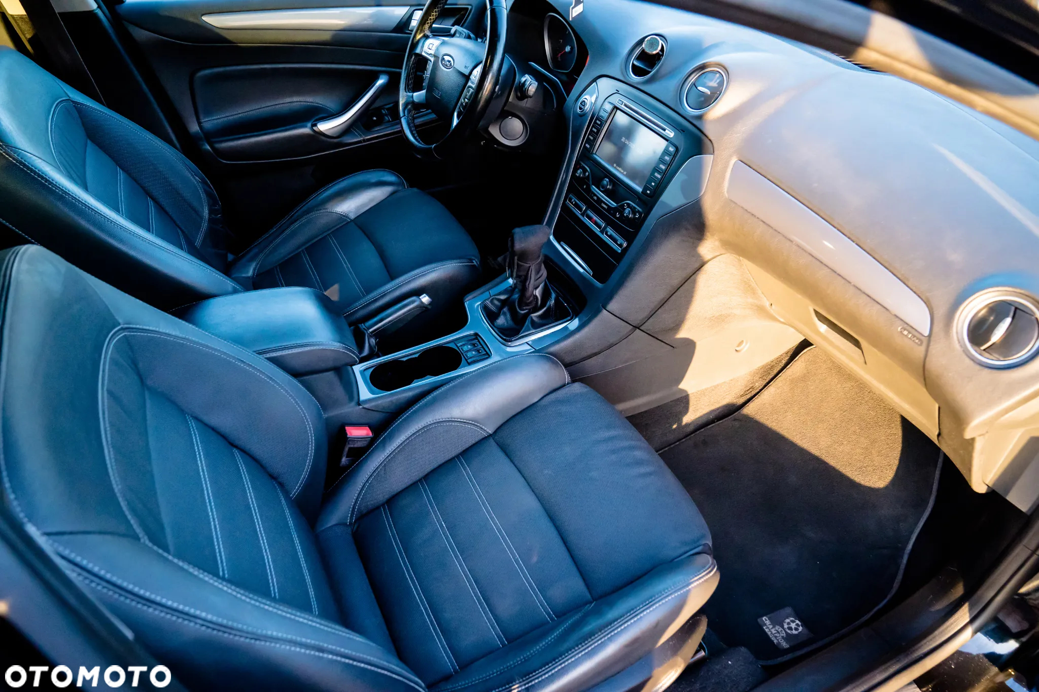 Ford Mondeo 2.0 TDCI Champions Edition - 23
