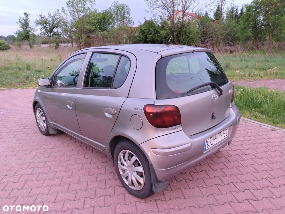 Toyota Yaris 1.4 D-4D Sol - 8