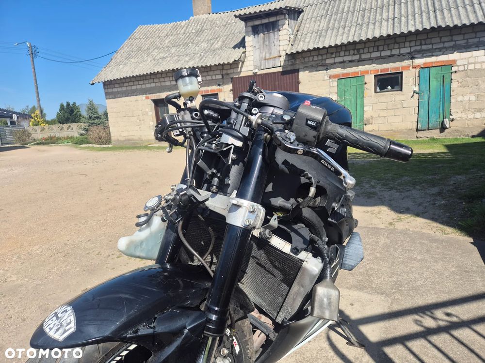 Suzuki GSX-R - 12