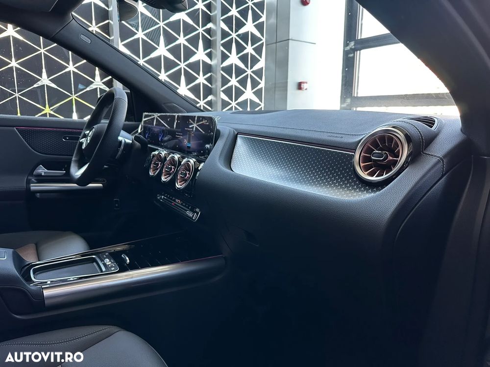 Mercedes-Benz EQA - 12