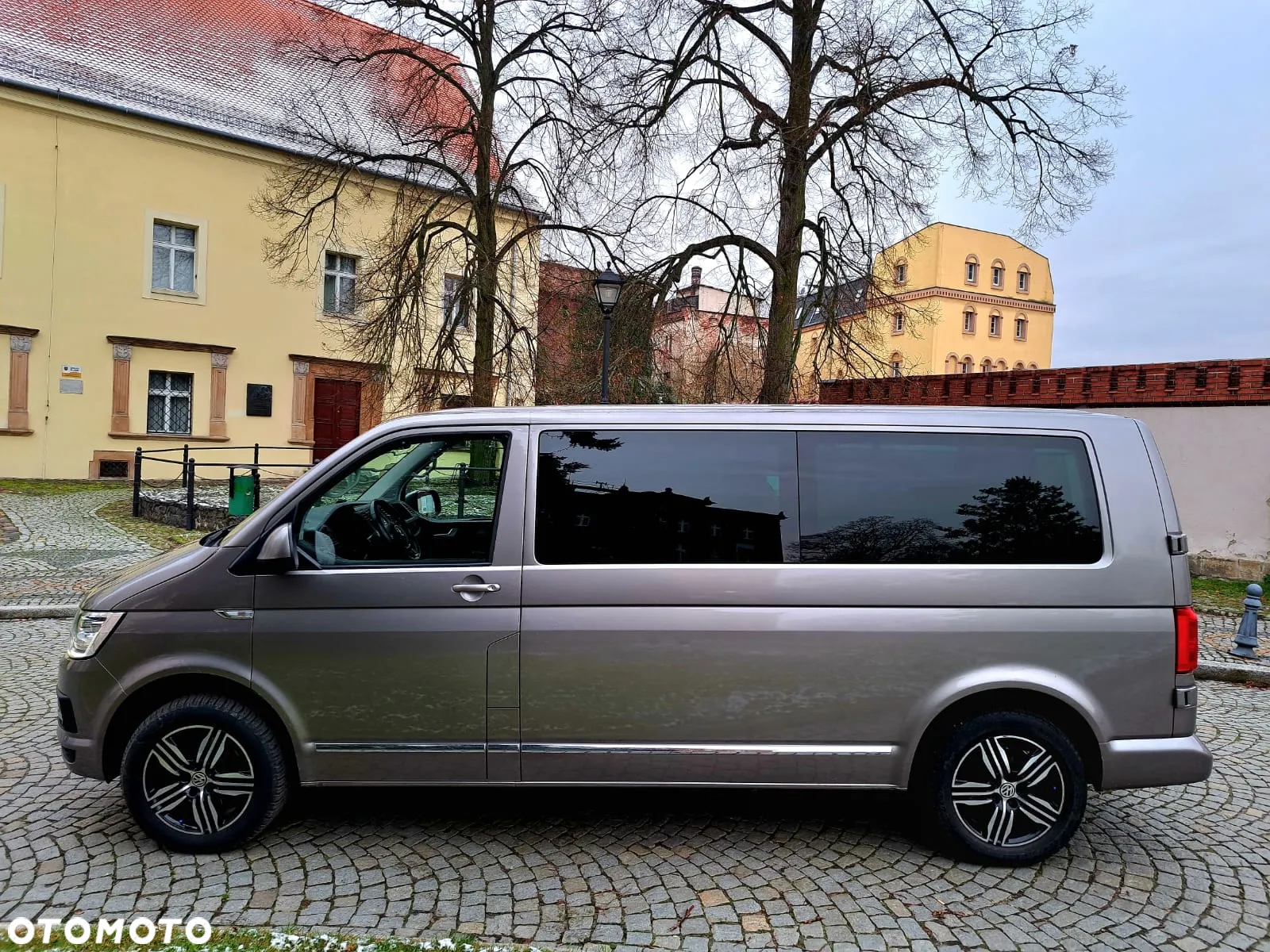 Volkswagen Caravelle - 6