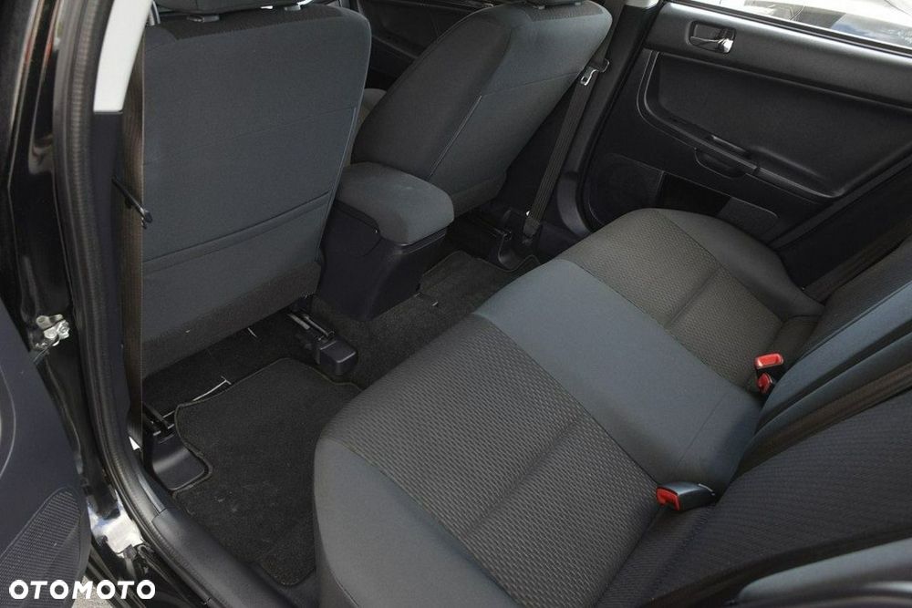 Mitsubishi Lancer 1.6 - 27