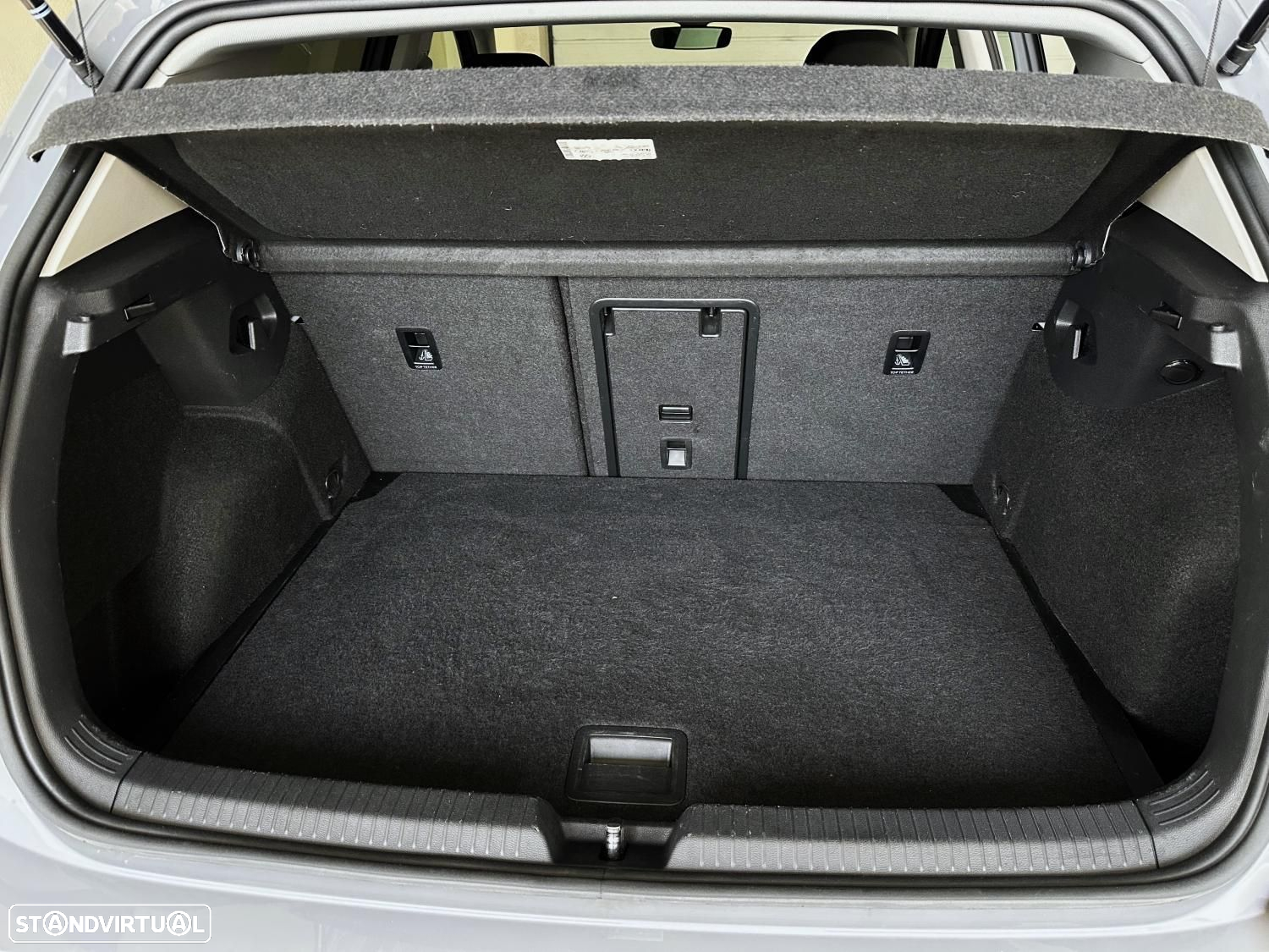 VW Golf 1.0 TSI Life - 26