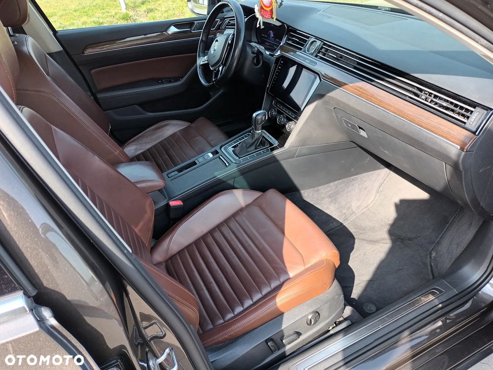 Volkswagen Passat 2.0 TDI Bi-Turbo BMT 4Mot Highline DSG - 10