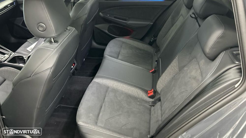 VW Golf Variant 1.5 eTSI Life DSG - 13